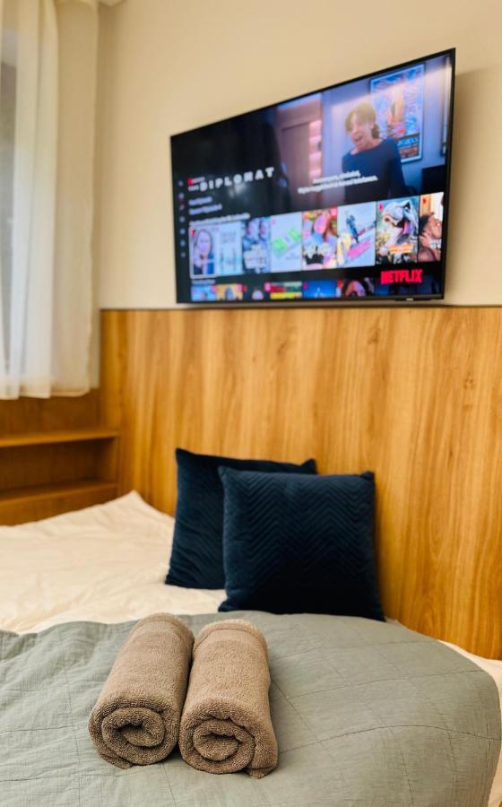 Bl Lakeside Apartman Balatonlelle Eksteriør bilde